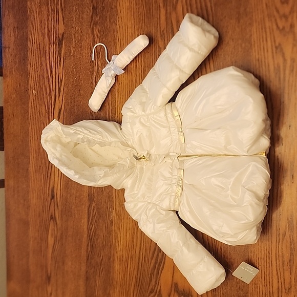 NWT - Tahari Baby Cream and Gold Puffer Jacket Size 24 months - Picture 1 of 5